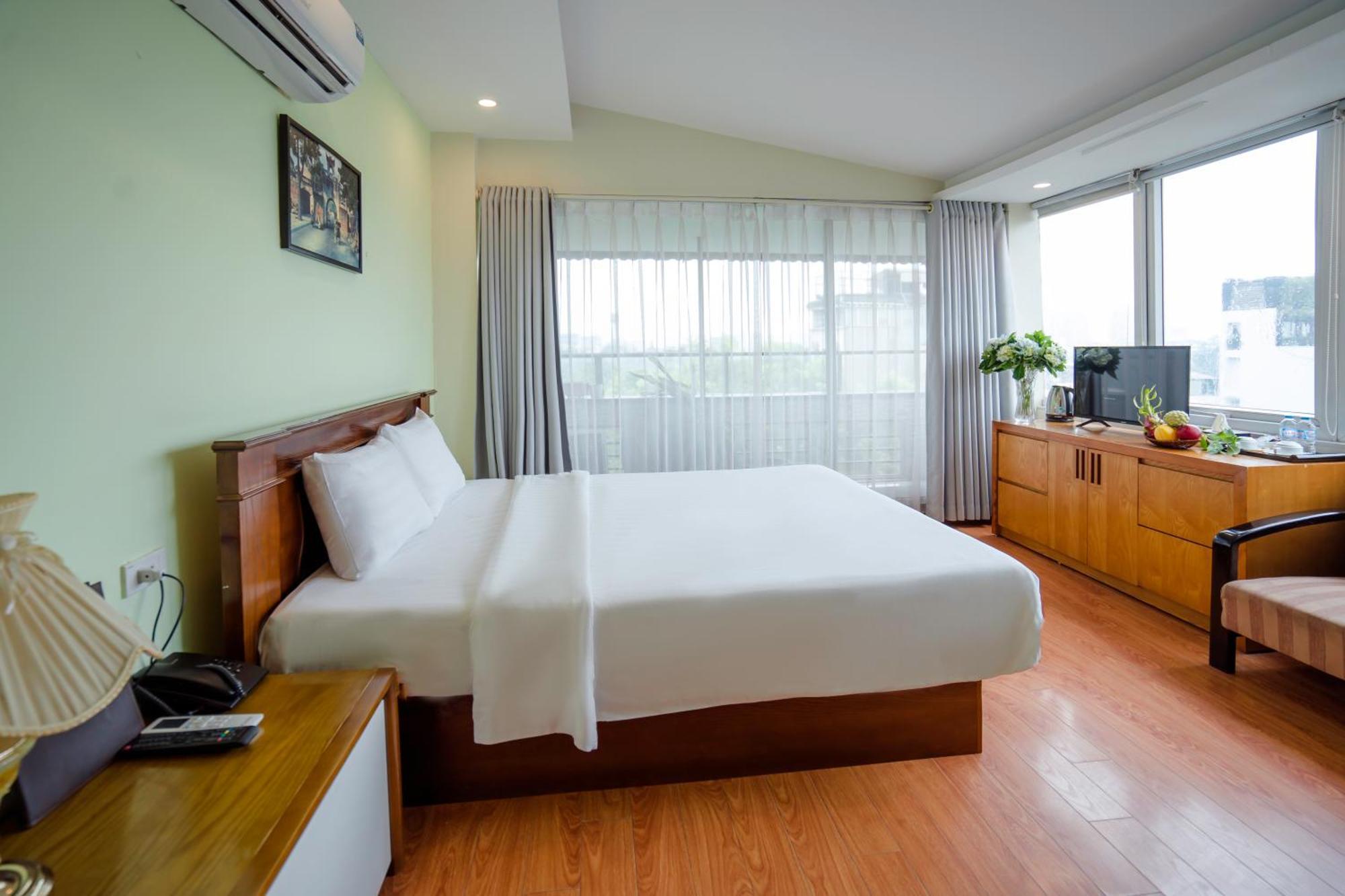 Ha Noi Lake View Hotel & Travel Hanoi Exterior photo