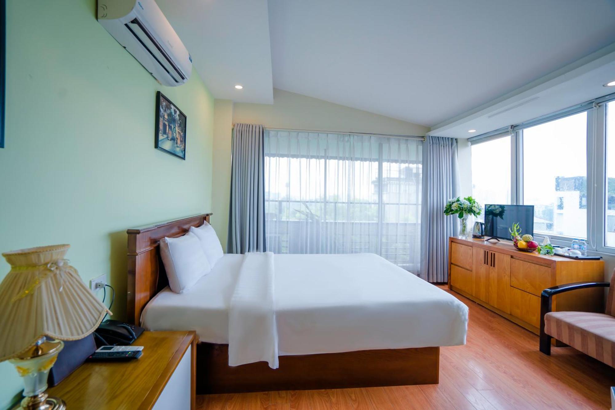 Ha Noi Lake View Hotel & Travel Hanoi Exterior photo