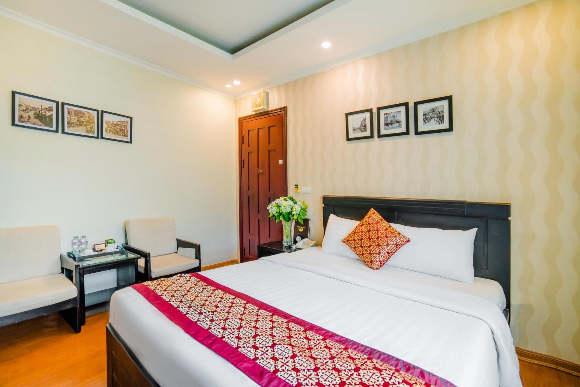 Ha Noi Lake View Hotel & Travel Hanoi Exterior photo